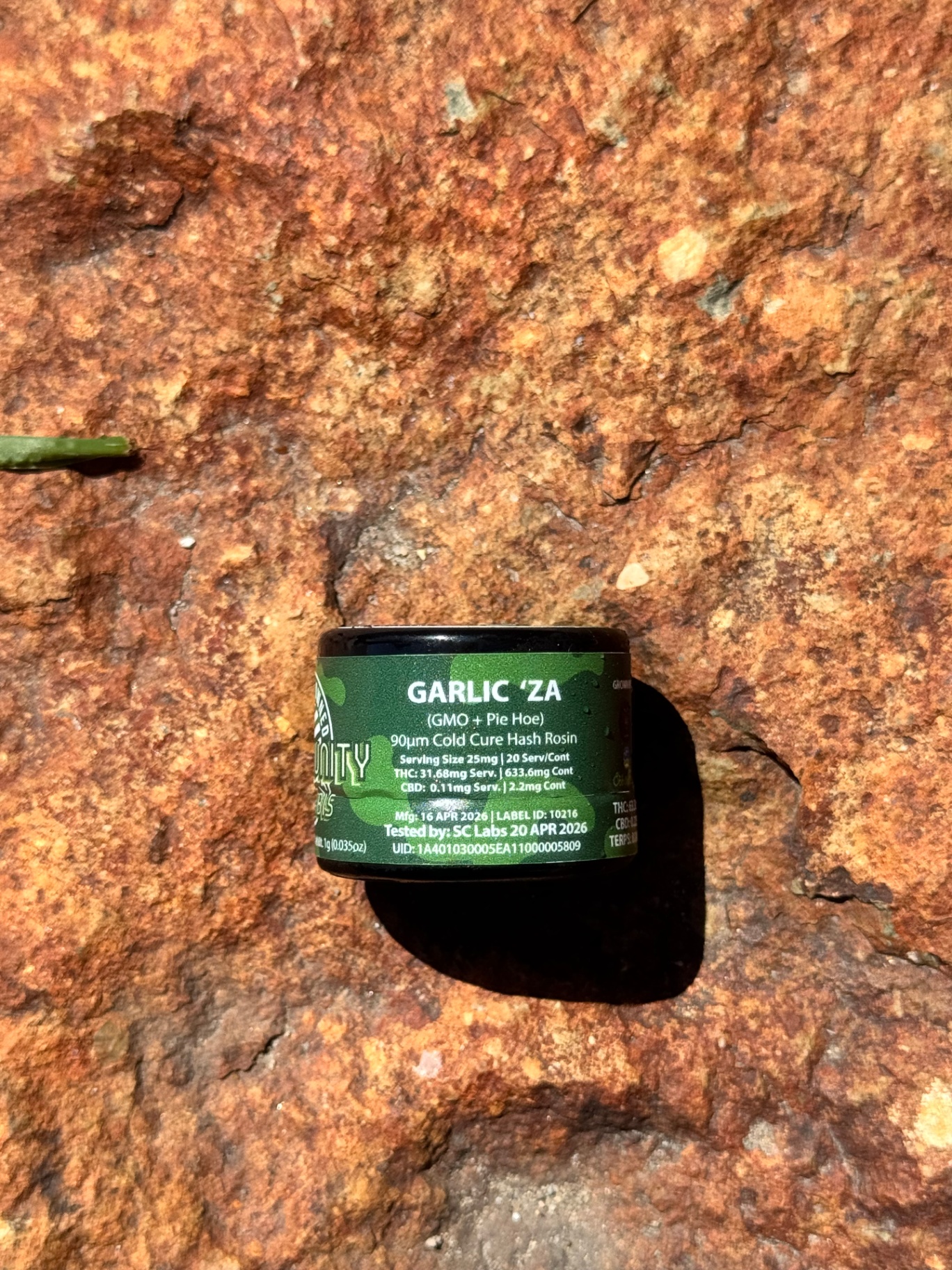 Community Garlic Za cold cure hash rosin jar